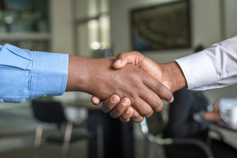 Courtage et négociation achat produits laitiers B2B pour PME et grandes entreprises